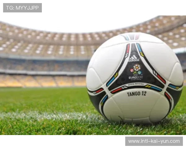 德甲与学校合作推广女子足球,突破性别刻板印象 德甲与学校合作推广女子足球,突破性别刻板印象